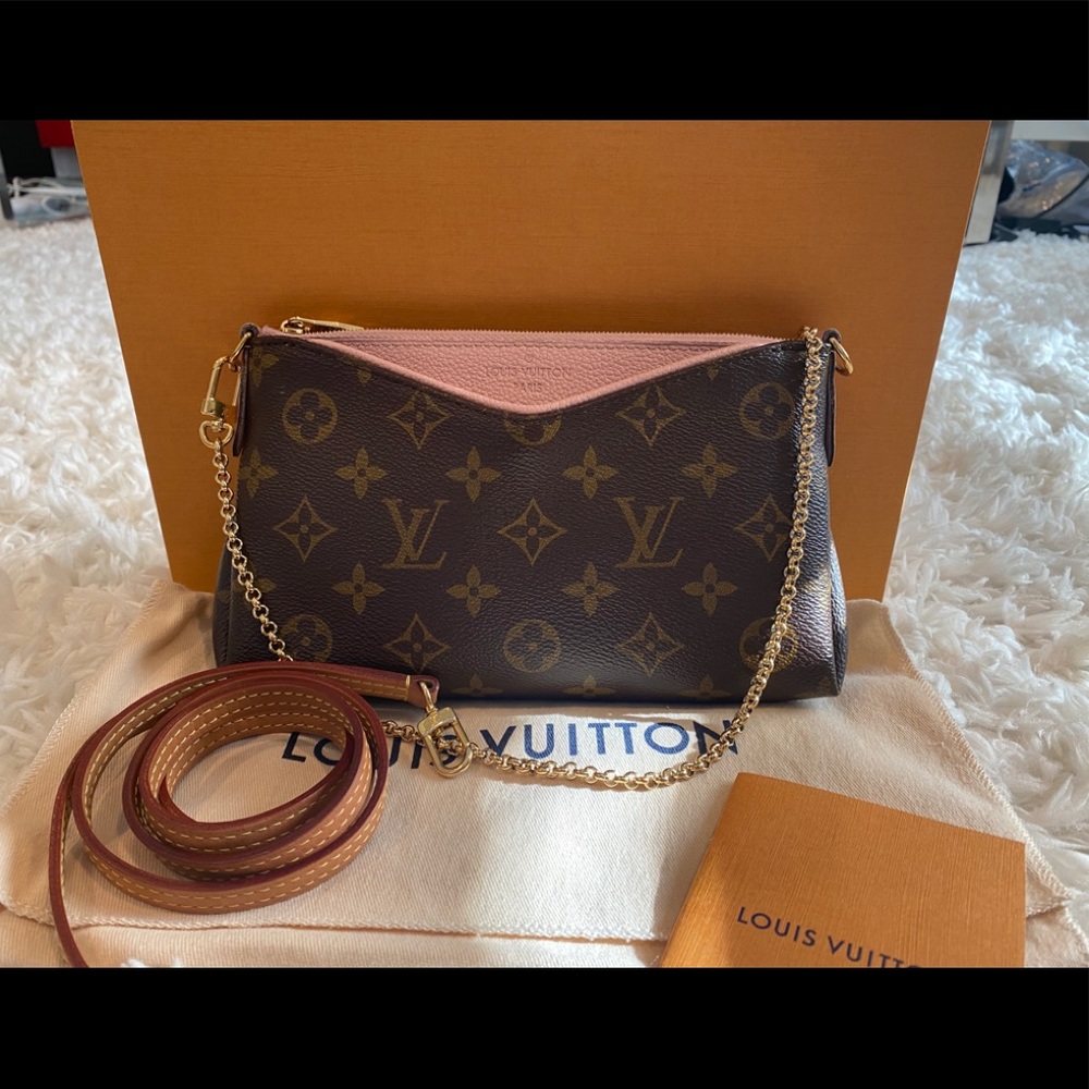 ❌SOLD❌ Louis Vuitton Pallas Clutch